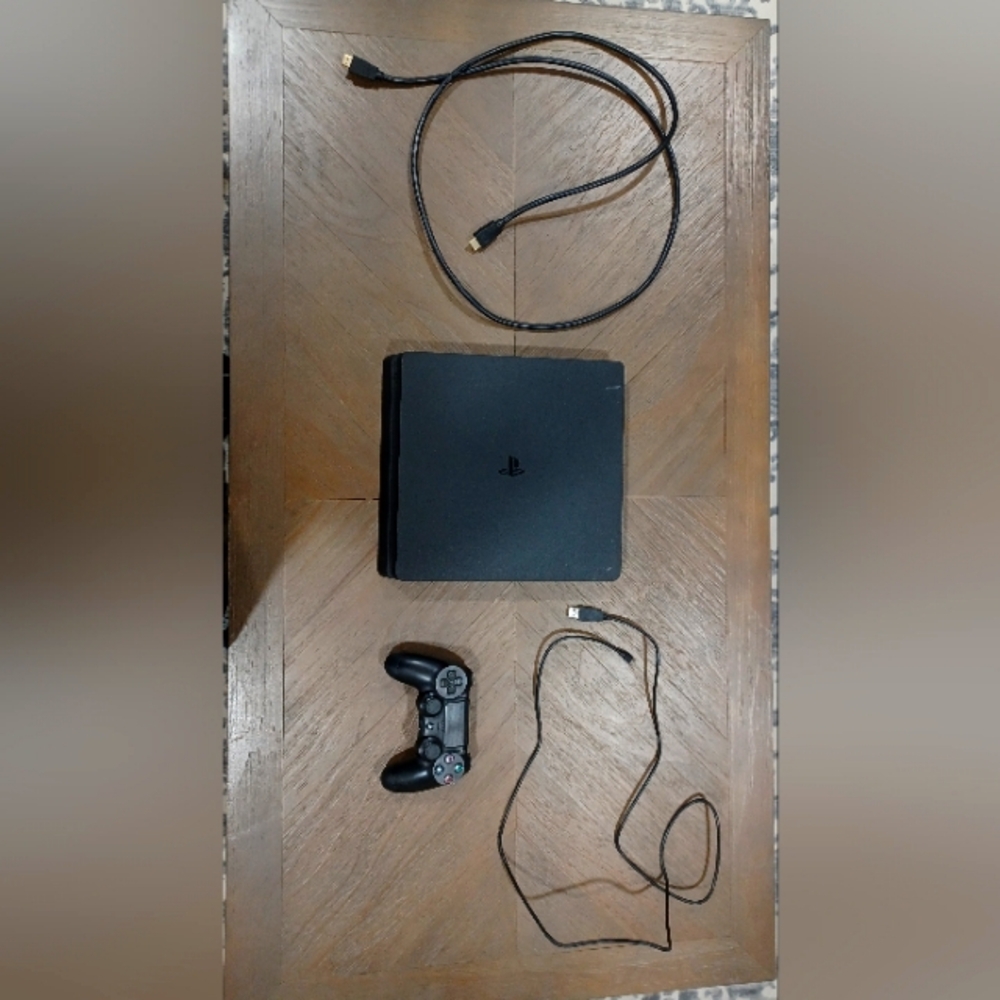 Playstation 4 Slim